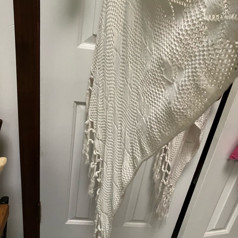 O’Neill Pool/beach coverup. Ecru lace long-flowy summer.Classy, handtied hem! Lg - Picture 7 of 7